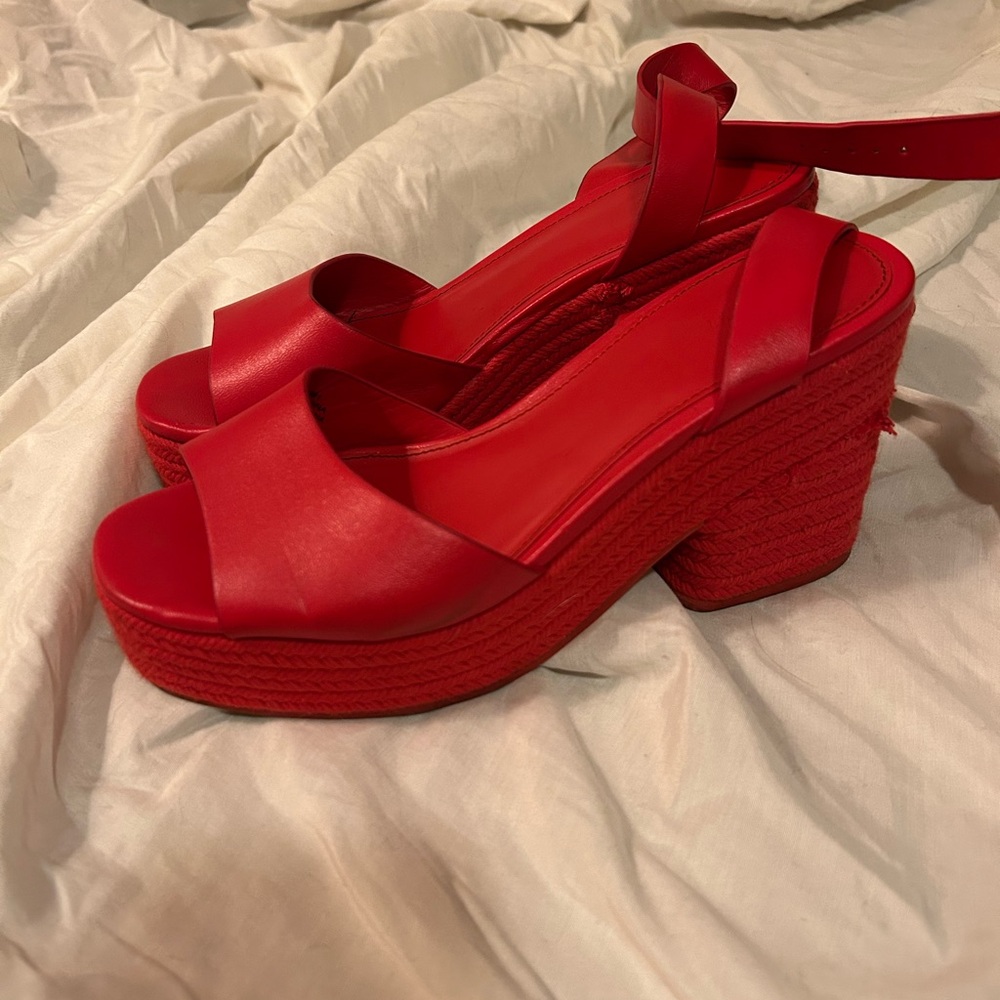 Vintage platform sandals